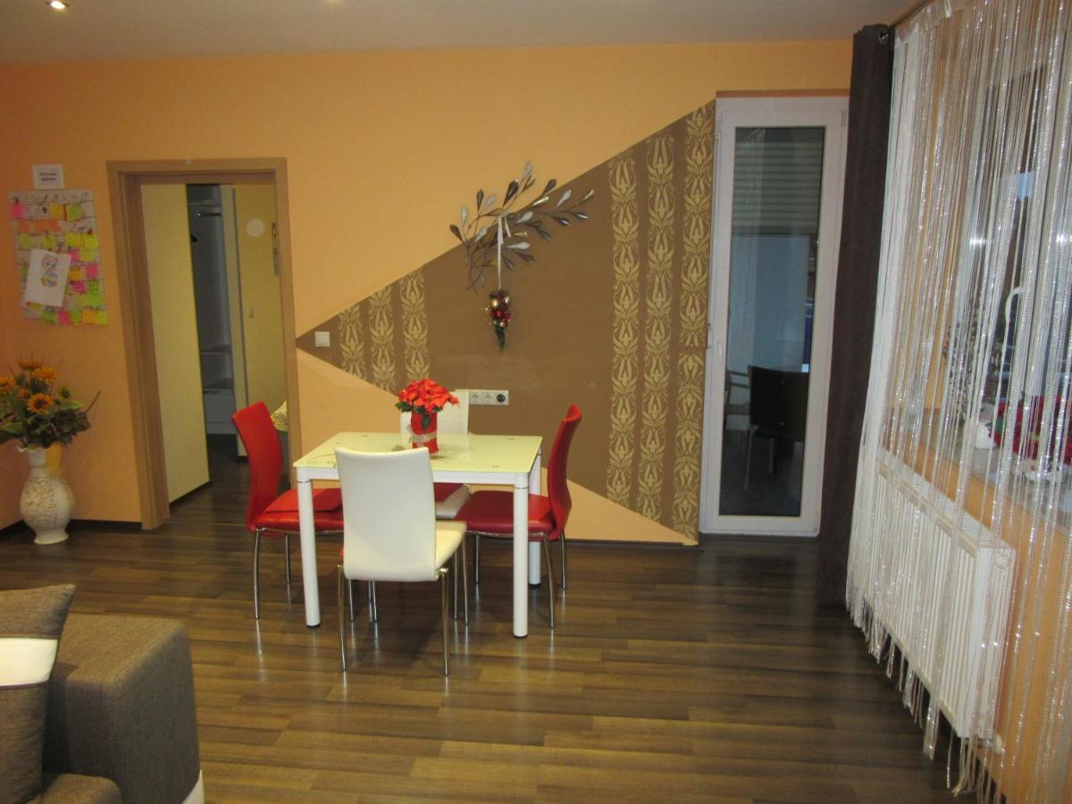 Zafír Sziget Apartman Sarvar Exterior foto