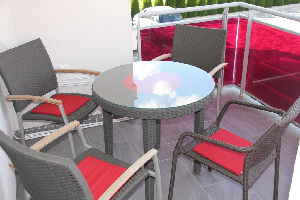 Zafír Sziget Apartman Sarvar Exterior foto